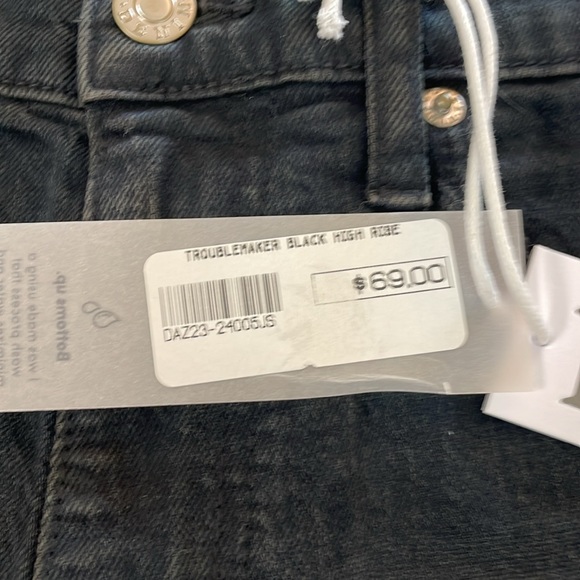 DAZE Troublemaker Black High Rise Denim shorts. Women size 26. NWT - Picture 6 of 8